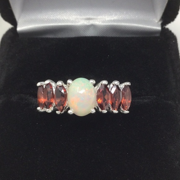 Genuine Flashing Fiery Opal & Garnet Ring - Picture 7 of 9